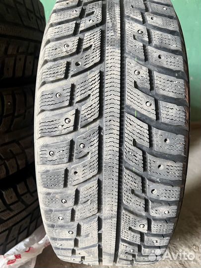 Kumho I'Zen KW22 215/55 R17 98T
