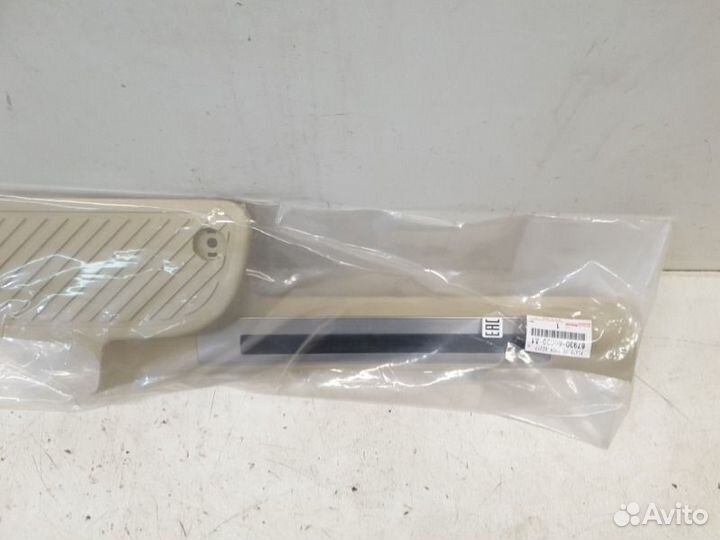 Накладка порога внутренняя задняя правая Toyota
