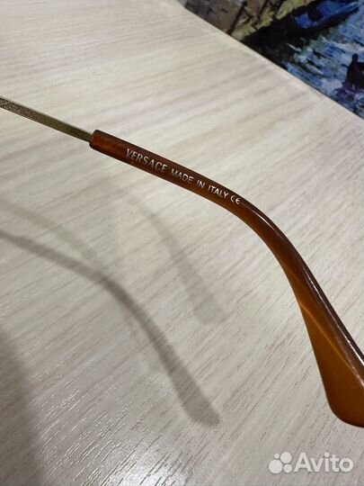 Солнцезащитные очки