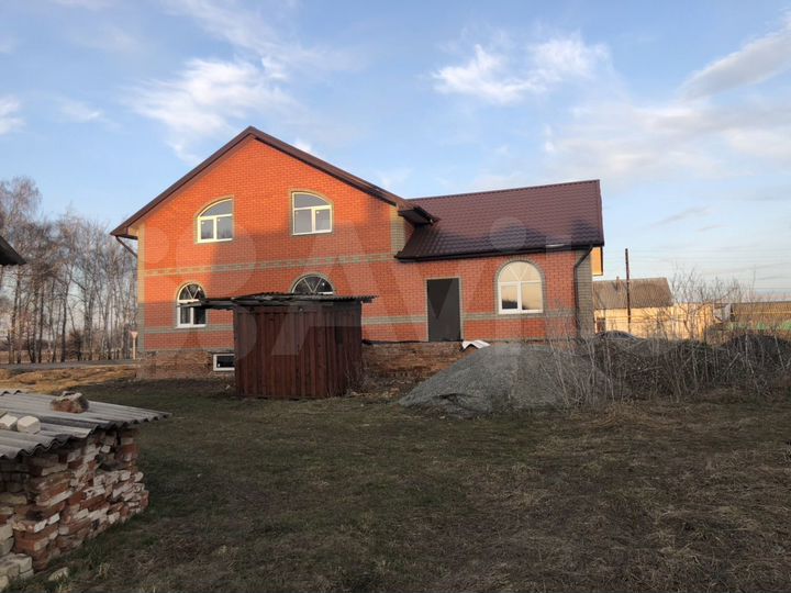 Дом 300 м² на участке 15 сот.