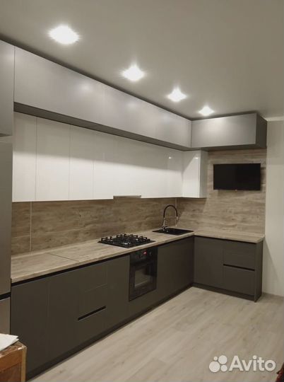 Кухонный гарнитур угловой