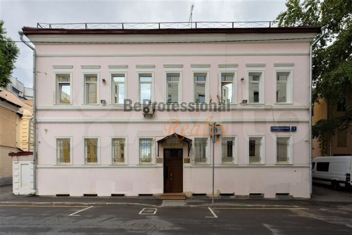 Особняк 1000 кв.м. с парковкой