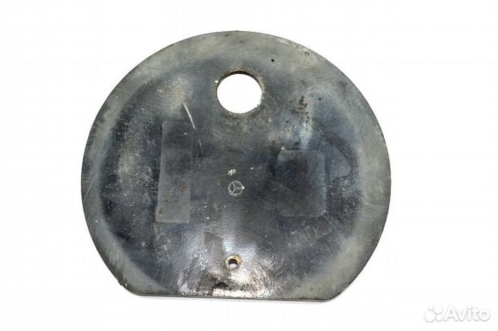 Крышка пневмобаллона вспомогательного моста, права