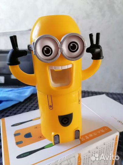 Дозатор для зубной пасты