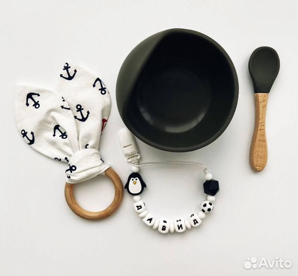 Именной держатель для соски пустышки из силикона