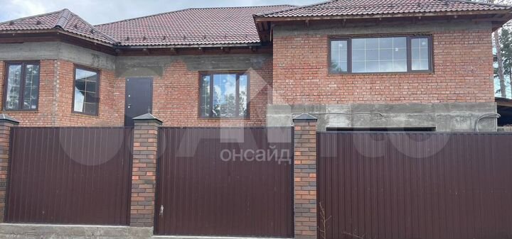 Коттедж 431,7 м² на участке 8 сот.