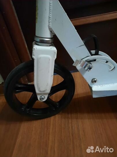 Самокат подростковый с большими колесами и детский