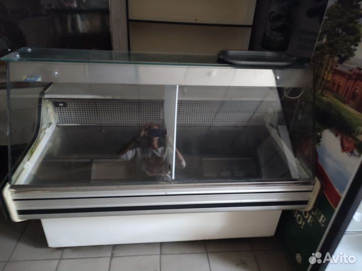 Холодильная витрина бу