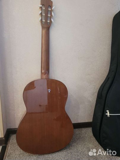 Классическая гитара Yamaha С80 с чехлом