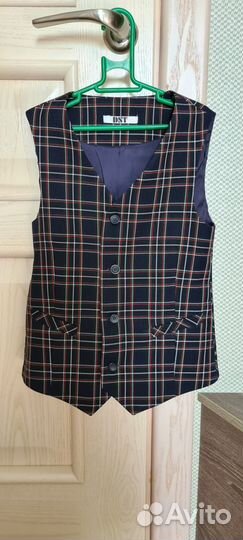 Жилетка для мальчика школьная 140