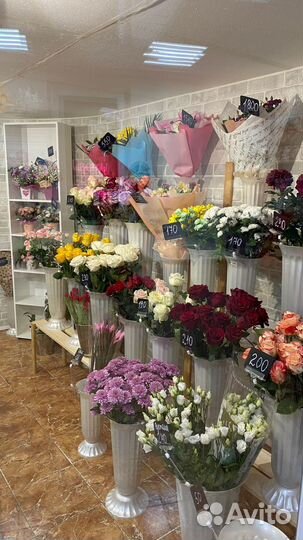 Цветы и подарки