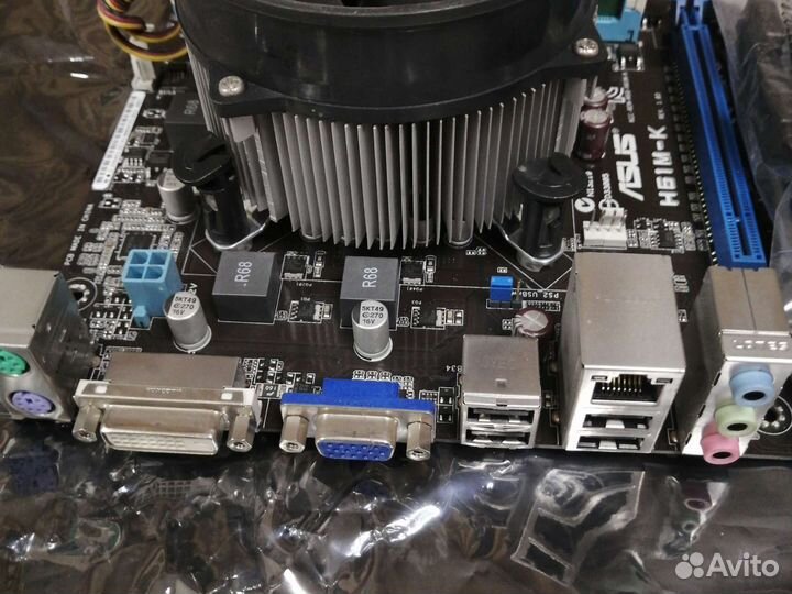 Материнская плата с процессором и памятью