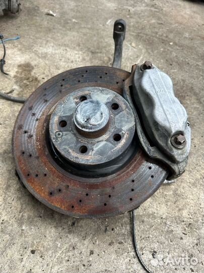 Ступица передняя левая Mercedes-Benz S-Class W221