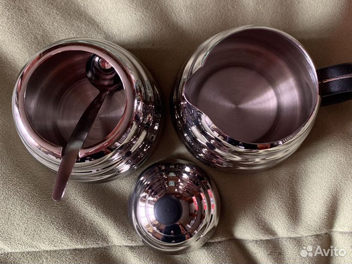 Набор Сахарница и молчник. Новый. В коробКе