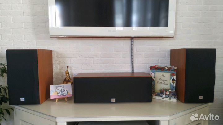 JBL E30