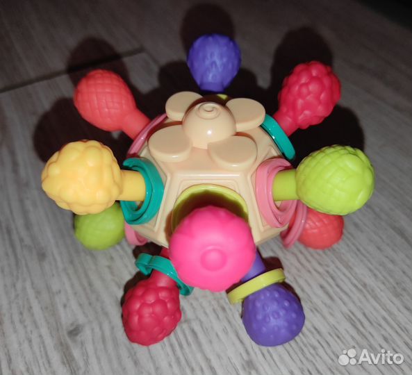Развивающие игрушки для малышей пакетом