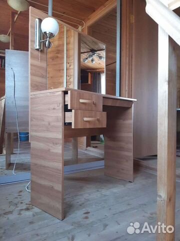 Туалетный столик