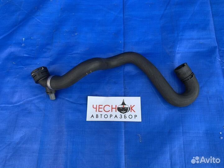 Шланг патрубок системы охлаждения Touareg 4.2 BAR