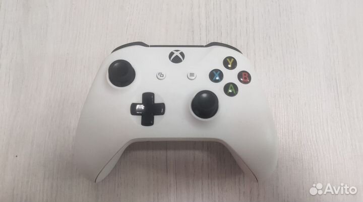 Геймпад Xbox One S