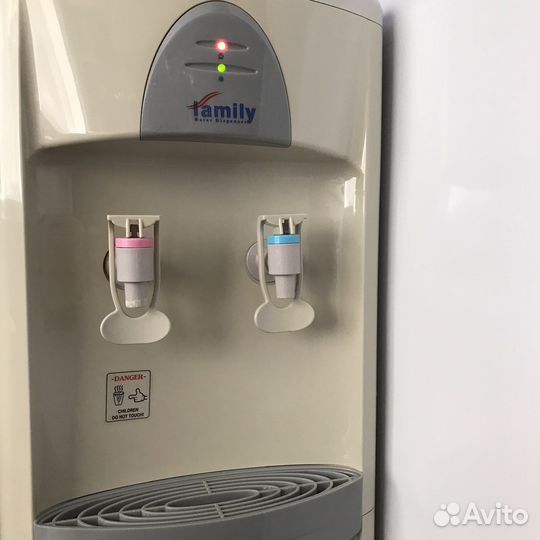 Кулер для воды напольный Family
