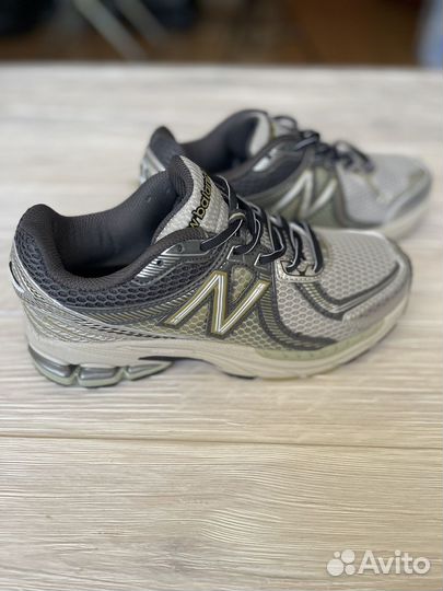 Кроссовки New balance 860