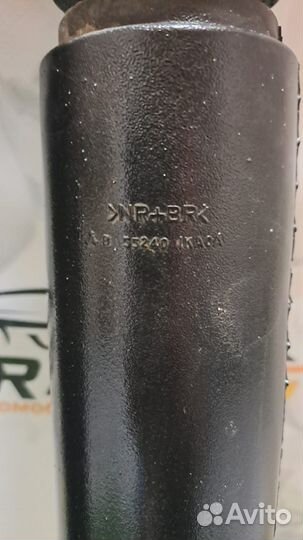 Амортизаторы задние Nissan Juke f15 2012г