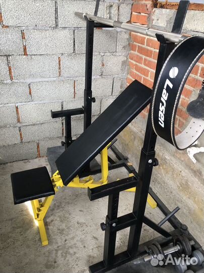 Скамья для жима со стойками и грифом