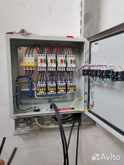 Электрик электромонтажник