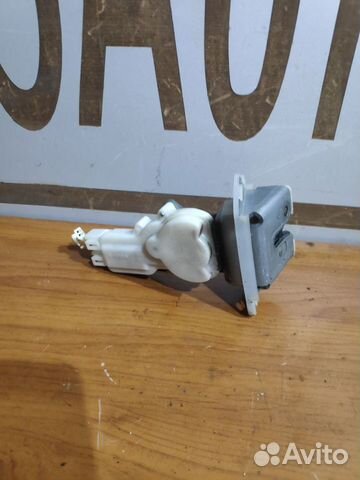 Замок багажника Suzuki Swift