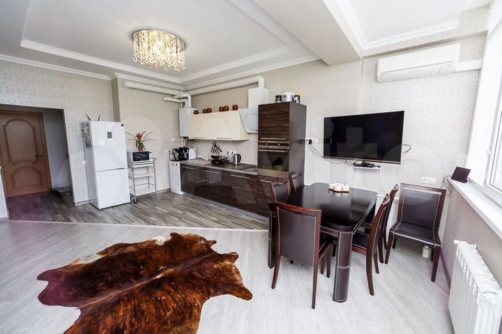 2-к. квартира, 70 м², 12/13 эт.