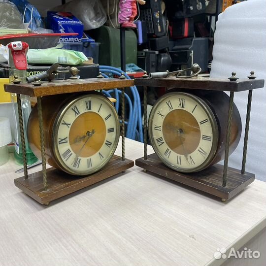 Настольные механические часы весна 2 шт СССР (Сзр)