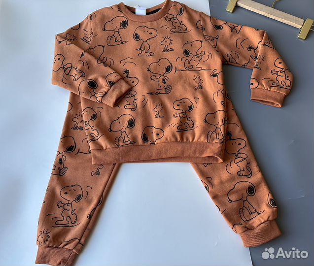 Костюм детский Снупи новый 122-128 (130) zara