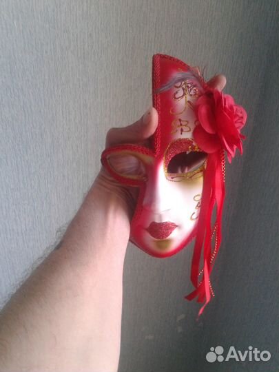 Венецианская маска