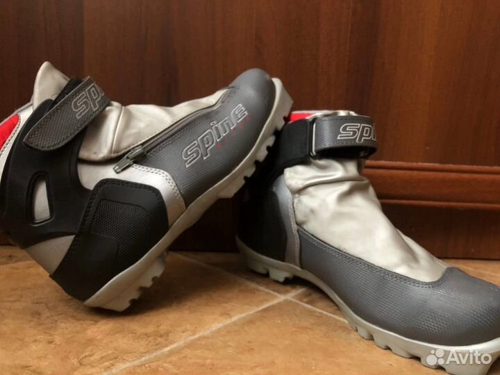 Лыжные ботинки spine