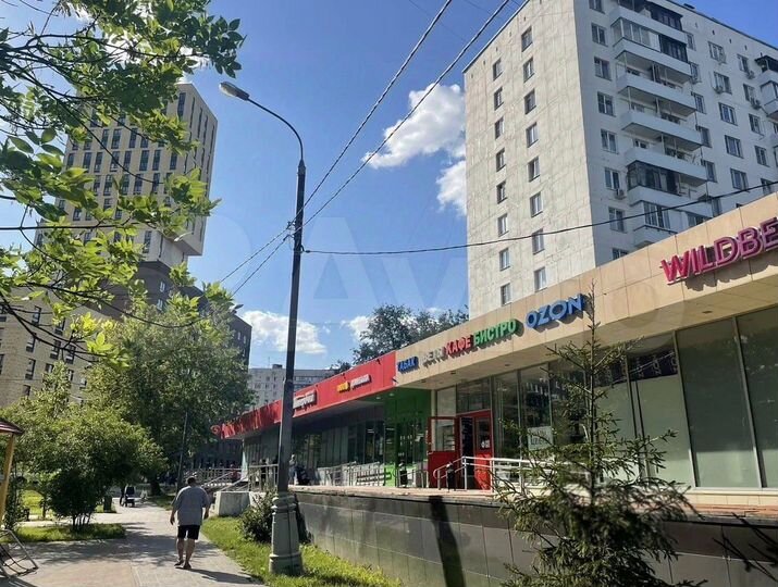 Отличный габ в окружении новых домов