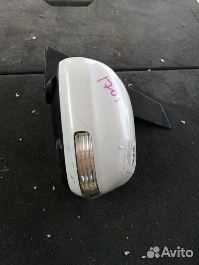 Зеркало левое Toyota Ractis NCP100 2009