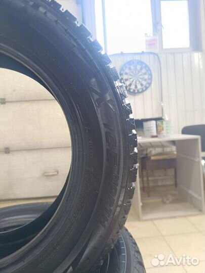 Michelin X-Ice North 215/60 R16