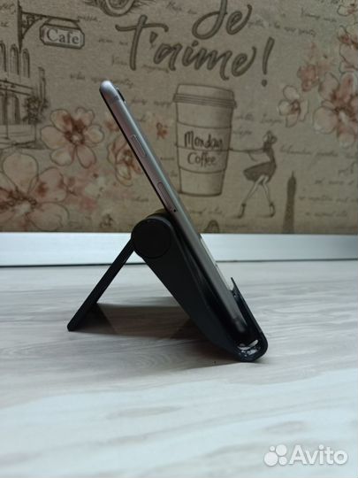 iPhone 6S, 64 ГБ