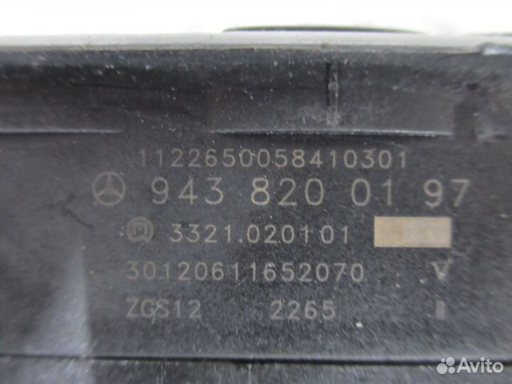 Блок управления стеклоподъемника правой двери Merc