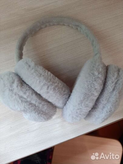 Меховые наушники