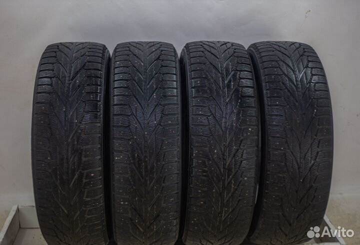 Nokian Tyres Hakkapeliitta R2 SUV 235/60 R18 110R