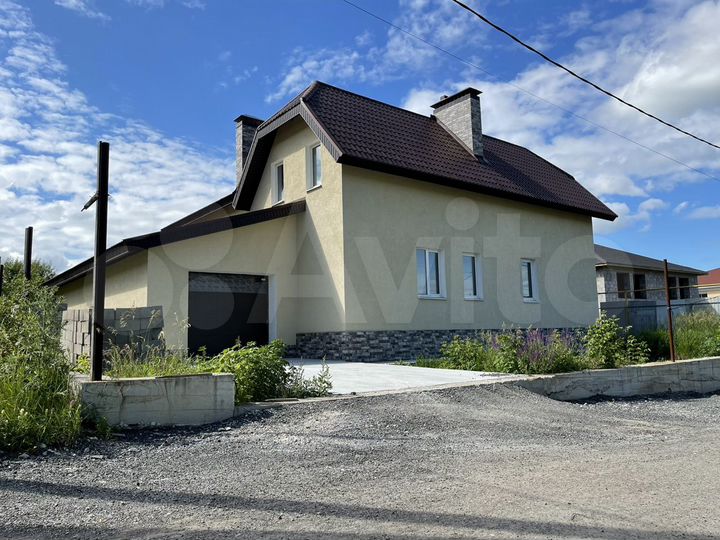 Дом 252,3 м² на участке 6 сот.