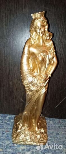 Статуэтка богиня Фортуна