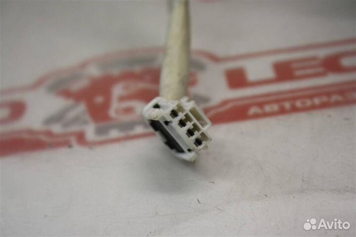 Фонарь задний левый Nissan 26555WE025