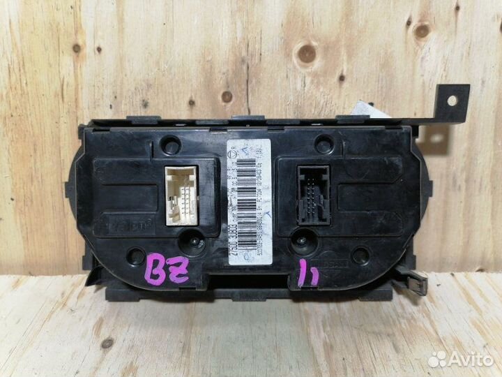 Блок управления климат контролем Nissan Cube BZ11
