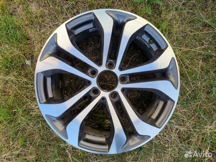 Оригинальный литой диск Mercedes Benz R17