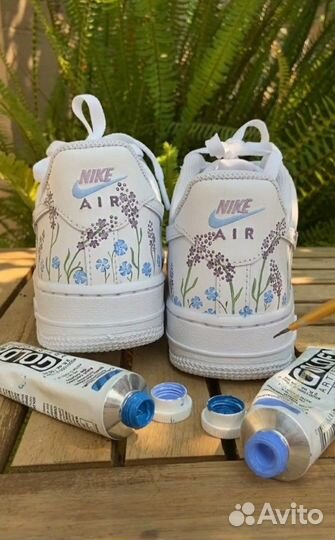 Кастомизация обуви, авторская роспись кроссовок