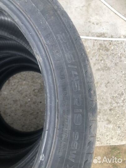 Nokian Tyres Hakka Black 245/45 R19