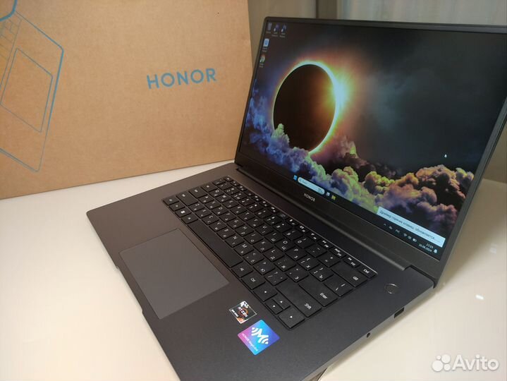 Новый Honor MagicBook 15 Ryzen 7/16Гб/512Гб/Win 11