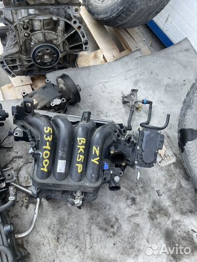 Впускной коллектор Mazda Axela двигатель ZY-VE 1,5